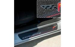 Tröskelskydd kolfiber m. Corvette text/logo 05-13